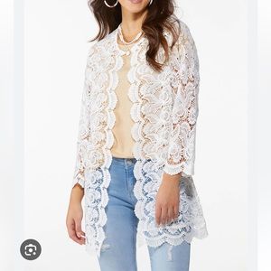 NWOT Crochet Lace Topper